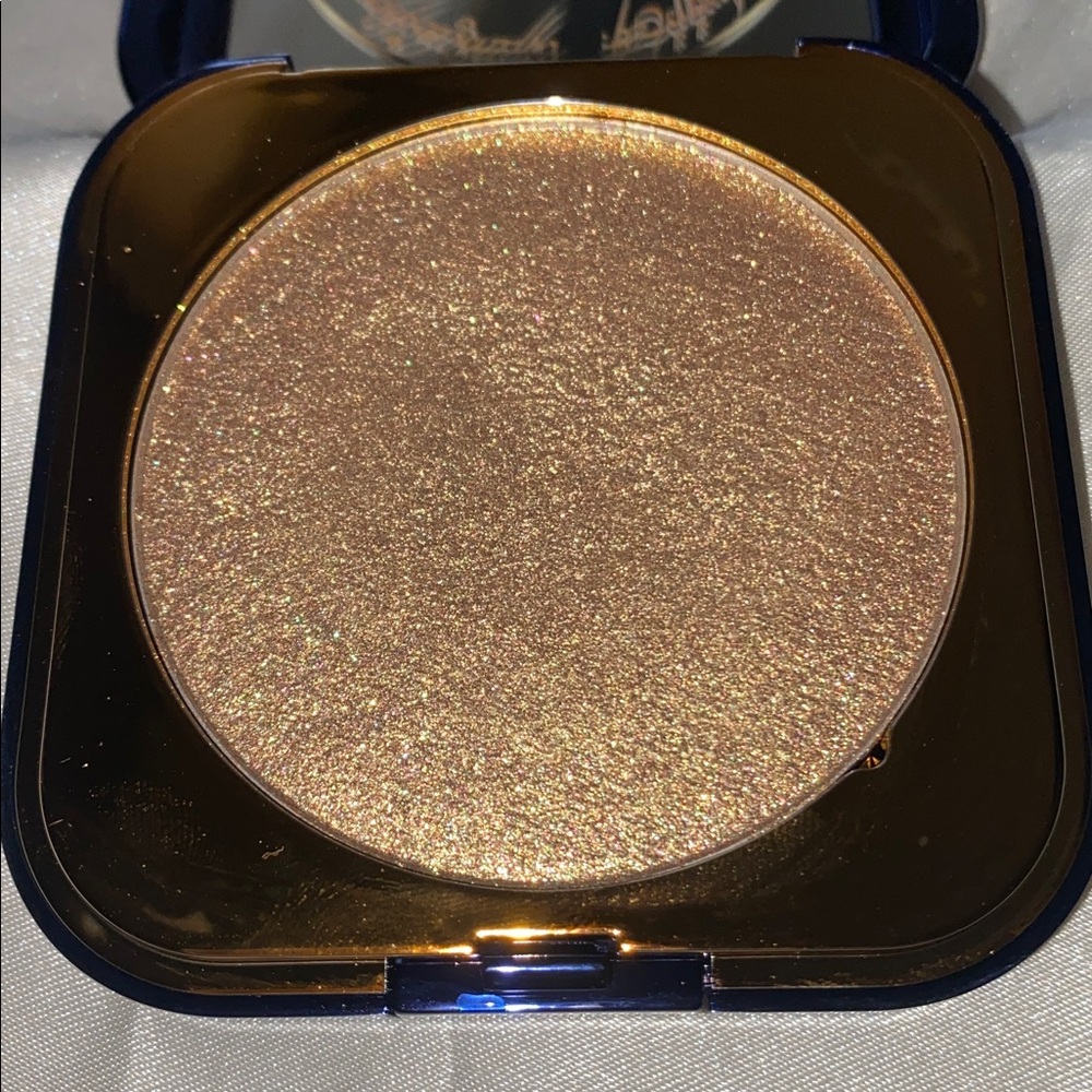 Glamlite x Lord of The Rings The One Ring Highlighter - Picture 6 of 7